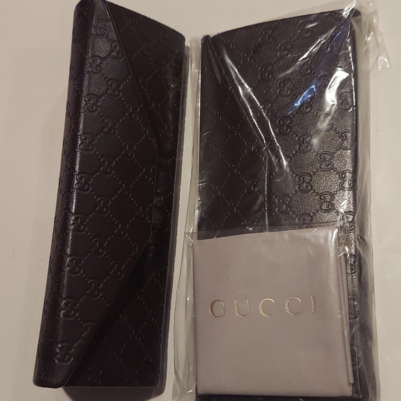 Gucci😊case reading glasses new sale is for ONE - Picture 9 of 9